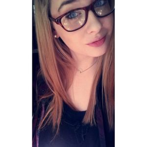 Meet your Posher, Danielle