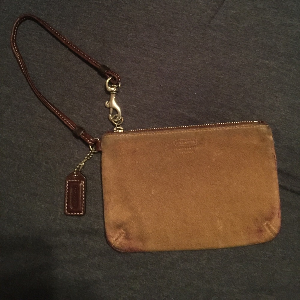 Coach wristlet w/free gift 💋