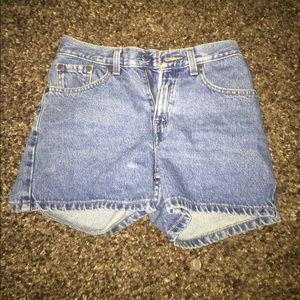 High waisted Levi's shorts