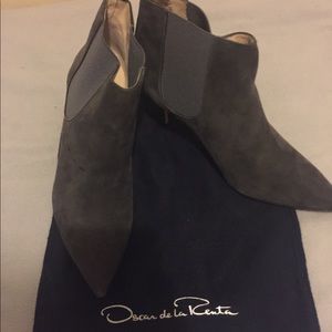 Oscar de la Renta dark grey fall boots