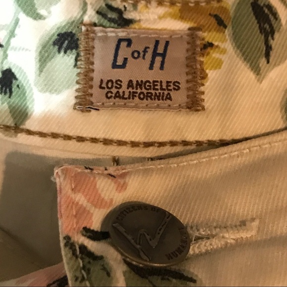 Citizens Of Humanity Floral Button Up Shorts! - Picture 4 of 8