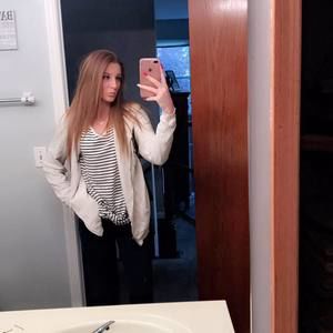 Meet your Posher, Danielle