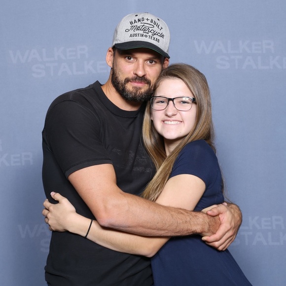 Meet your Posher, Courtney - Picture 1 of 1