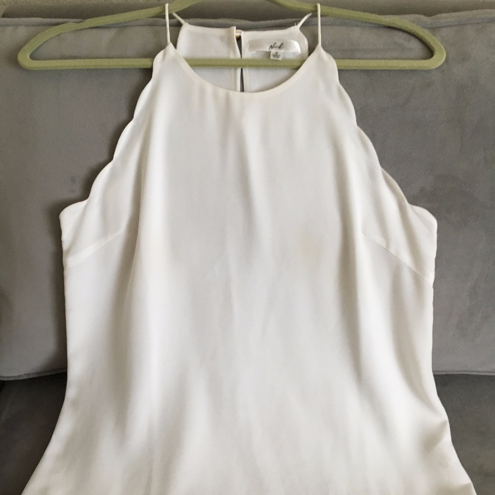 Scalloped Edge White Top
