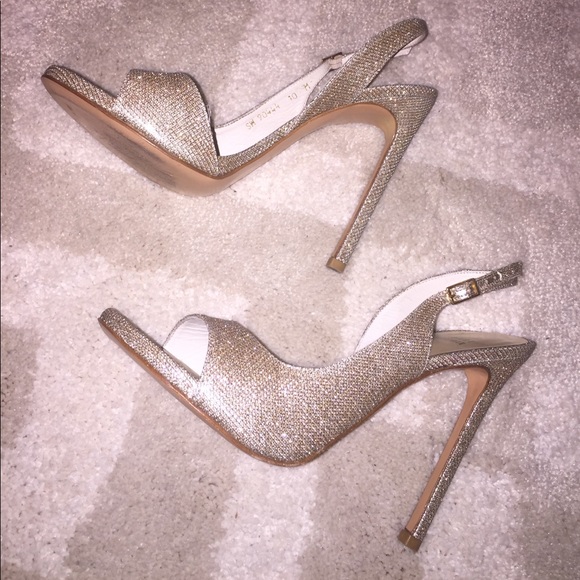 Stuart weitzman gold sandals - Picture 4 of 6