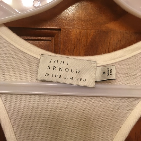 Long Flowy Detailed Tank - Picture 2 of 4