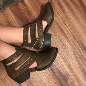 Brown ankle boot