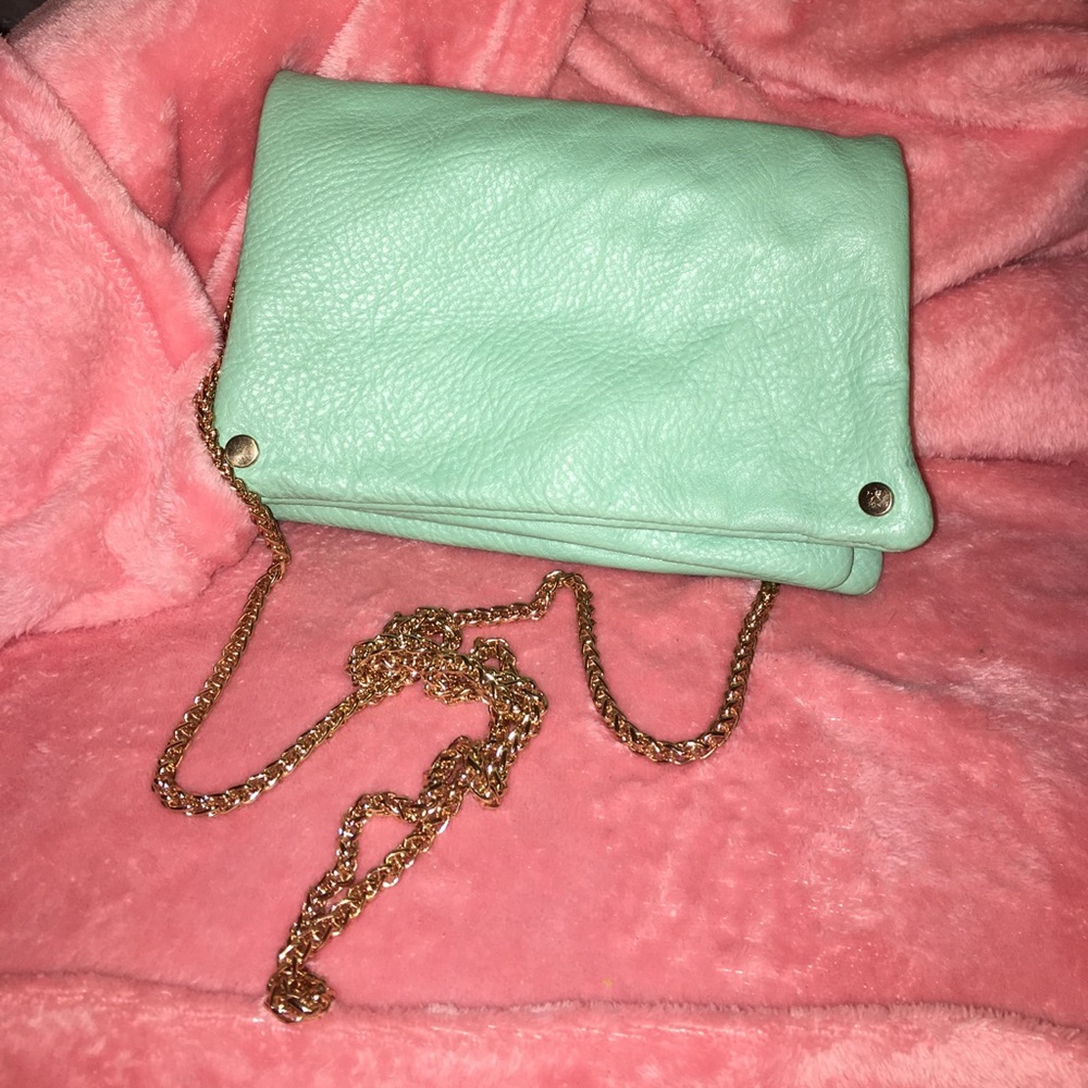 Lime Green purse ! 😍 Street Level