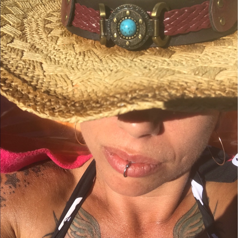 Meet your Posher, Mimi