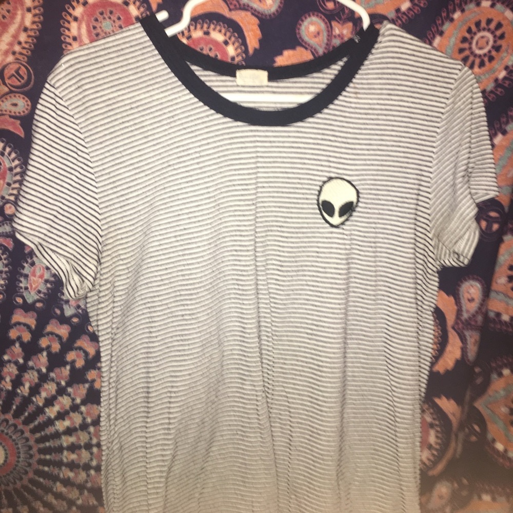 brandy melville stripped alien top