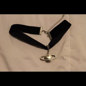 Saturn choker