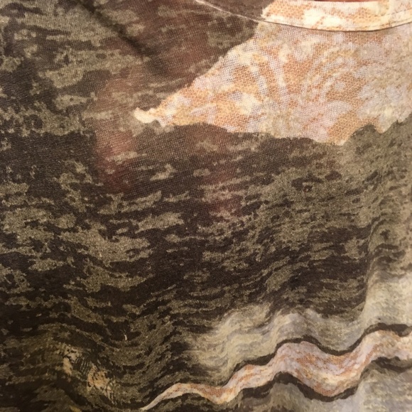 Patterned Semi Sheer Tee - Picture 2 of 3