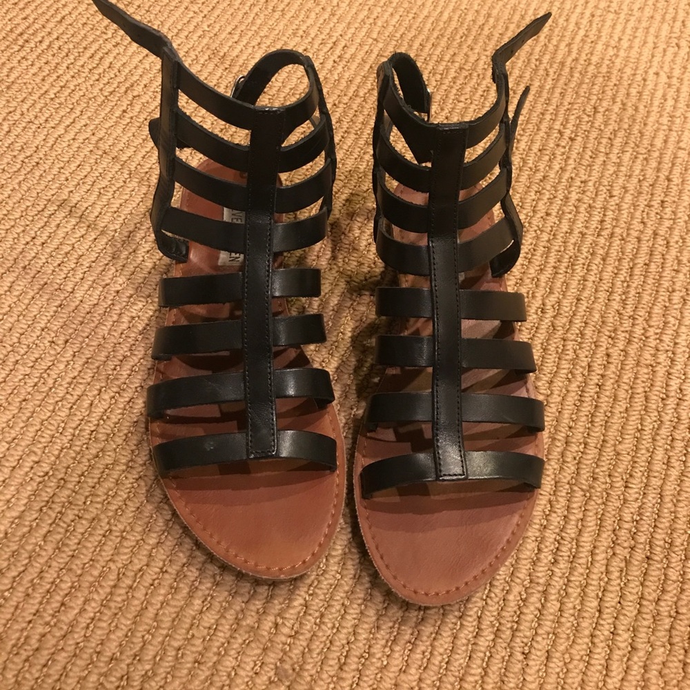 BEEAST Black Steve Madden sandals