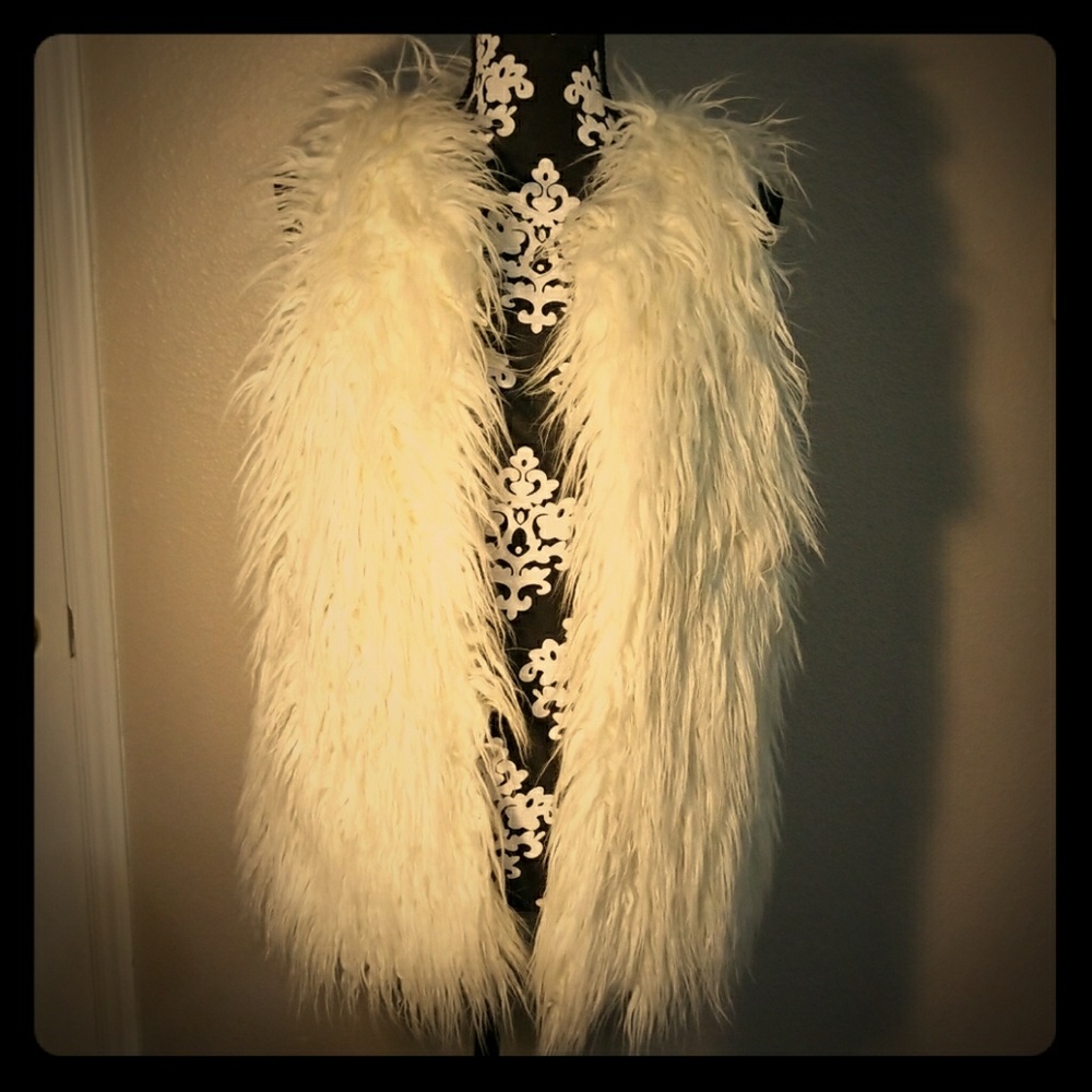 Faux wool Mossimo vest S/P