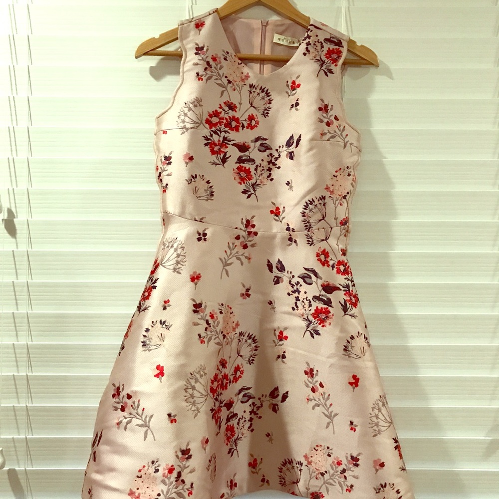 Fancy flower dress!