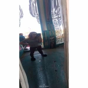 Meet your Posher, Emalie