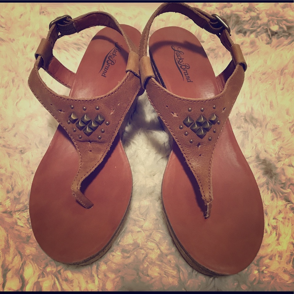 💲⬇️Lucky Brand Leather Thong Wedge Sandals