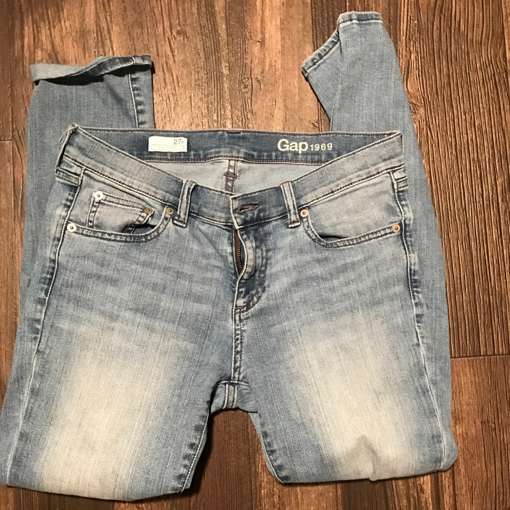 Gap Jeans Girlfriend size 27