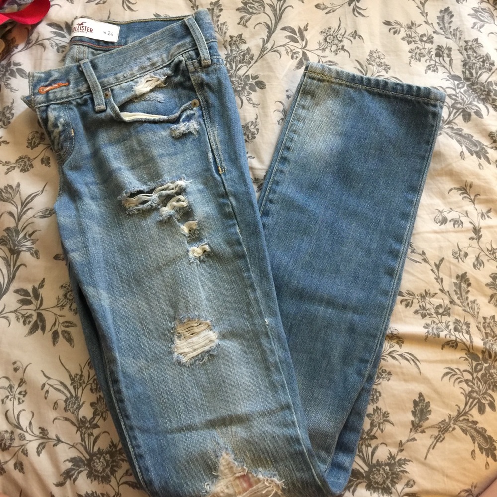 Hollister distressed jeans