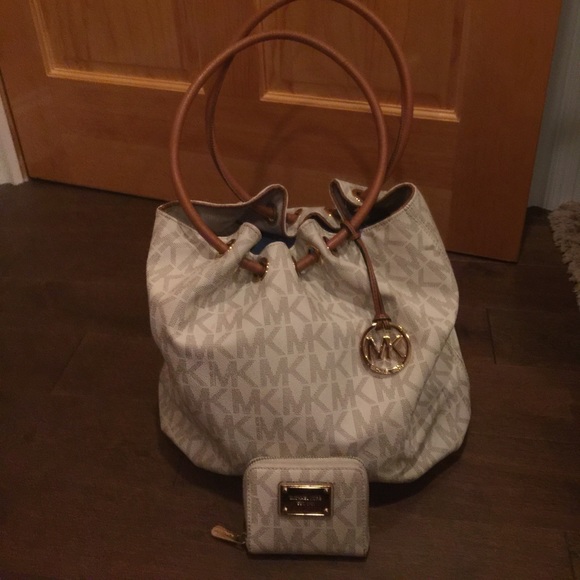 Michael Kors Bag - Picture 2 of 4