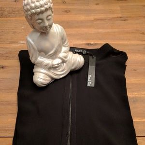 Gorgeous NWT Black Front Zip Blouse