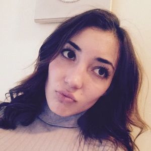 Meet your Posher, Danielle