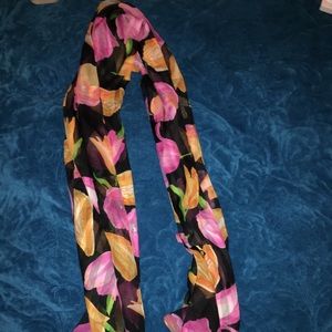 FLOWER SCARF DELICATE MATERIAL GREAT CONDITION
