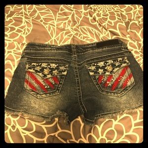 Wallflower shorts