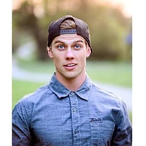 Meet your Posher, Logan