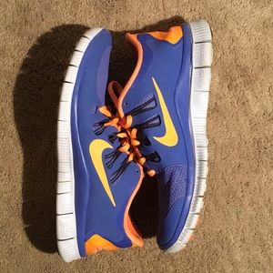 Women's Nike free runs