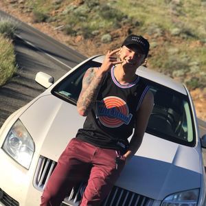 Meet your Posher, Victor