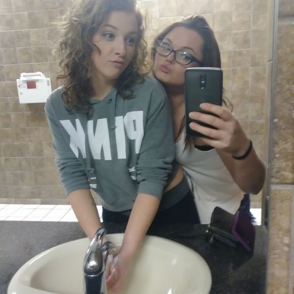 Meet your Posher, Alecia - Picture 1 of 1