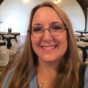 Meet your Posher, Angie