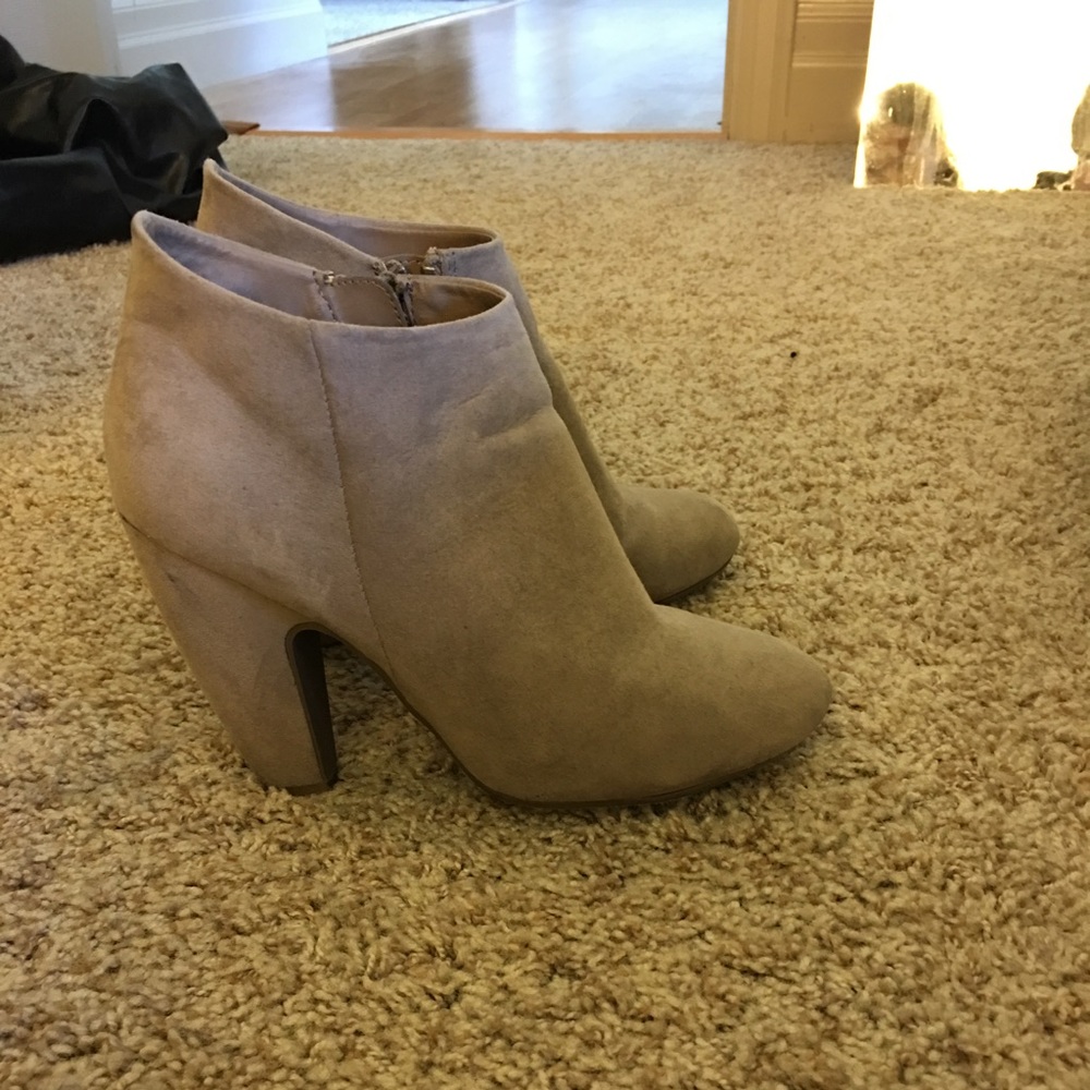 Tan Mossimo booties (6.5)