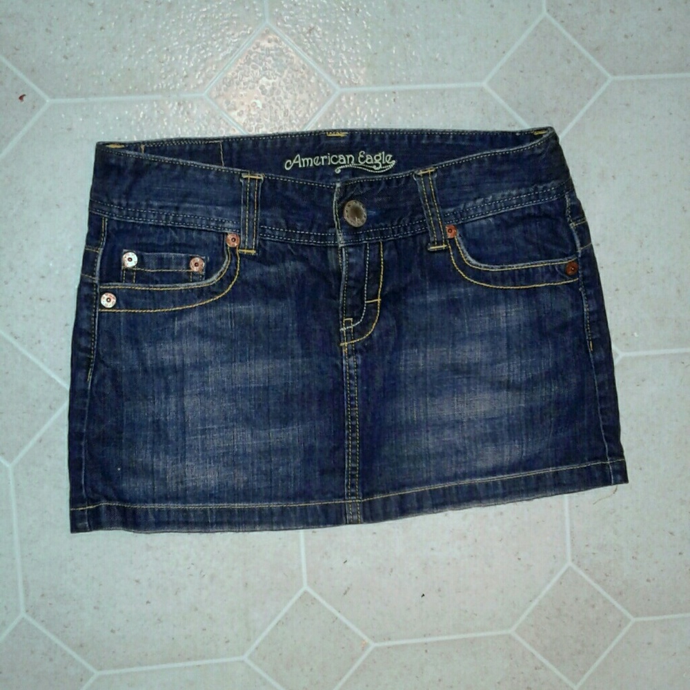 AEO Jean 5 pocket Low-Rise Skirt (mini) Size : 4