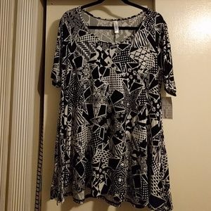 BNWT Lularoe Perfect T