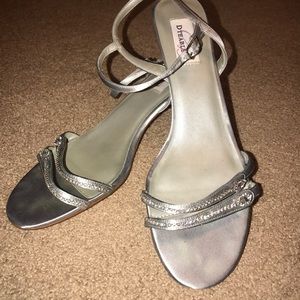 Silver pumps with sparkle!