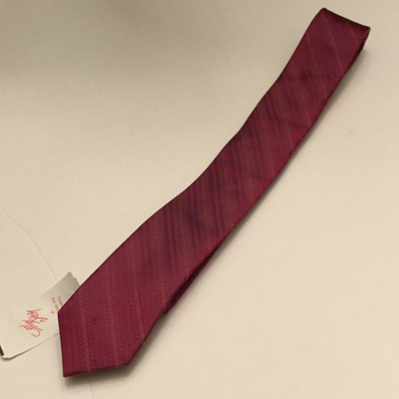 New with tags MICHAEL KORS 100% silk hand made tie - Picture 2 of 3