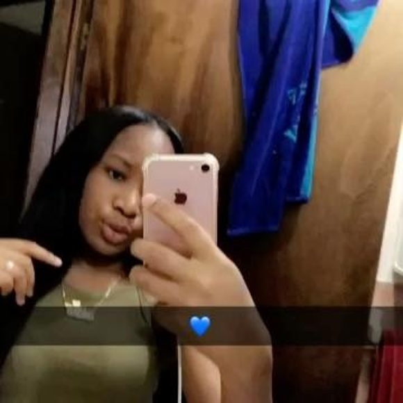 Meet your Posher, Sísí - Picture 1 of 1