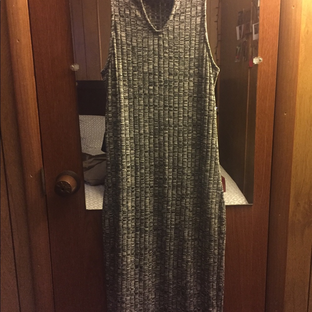 Black and grey dress