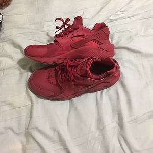 Triple red hurraches