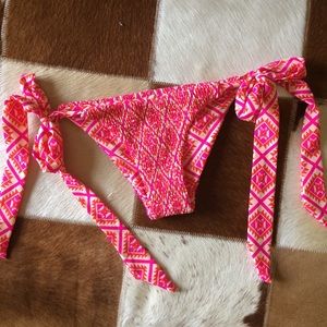 Tori Praver bottoms!