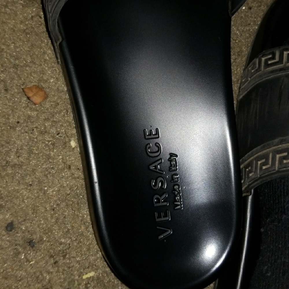 Versace slides - Picture 2 of 3