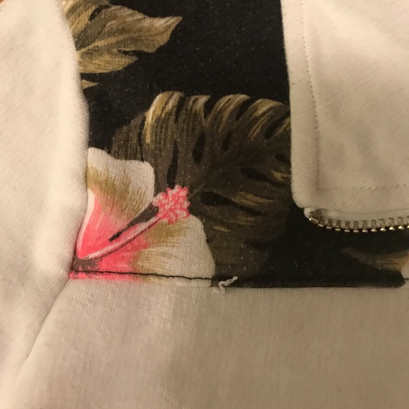 Victoria Secret Pink White Sweatshirt - Picture 3 of 4