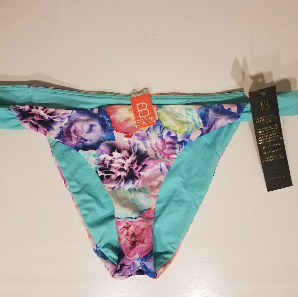 Woman's NWT B.Swim BELLA Two Faced Bikini Bottoms
