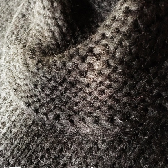 SALE! NWOT Moda Int'l Mohair Blend Crop Sweater - Picture 3 of 3