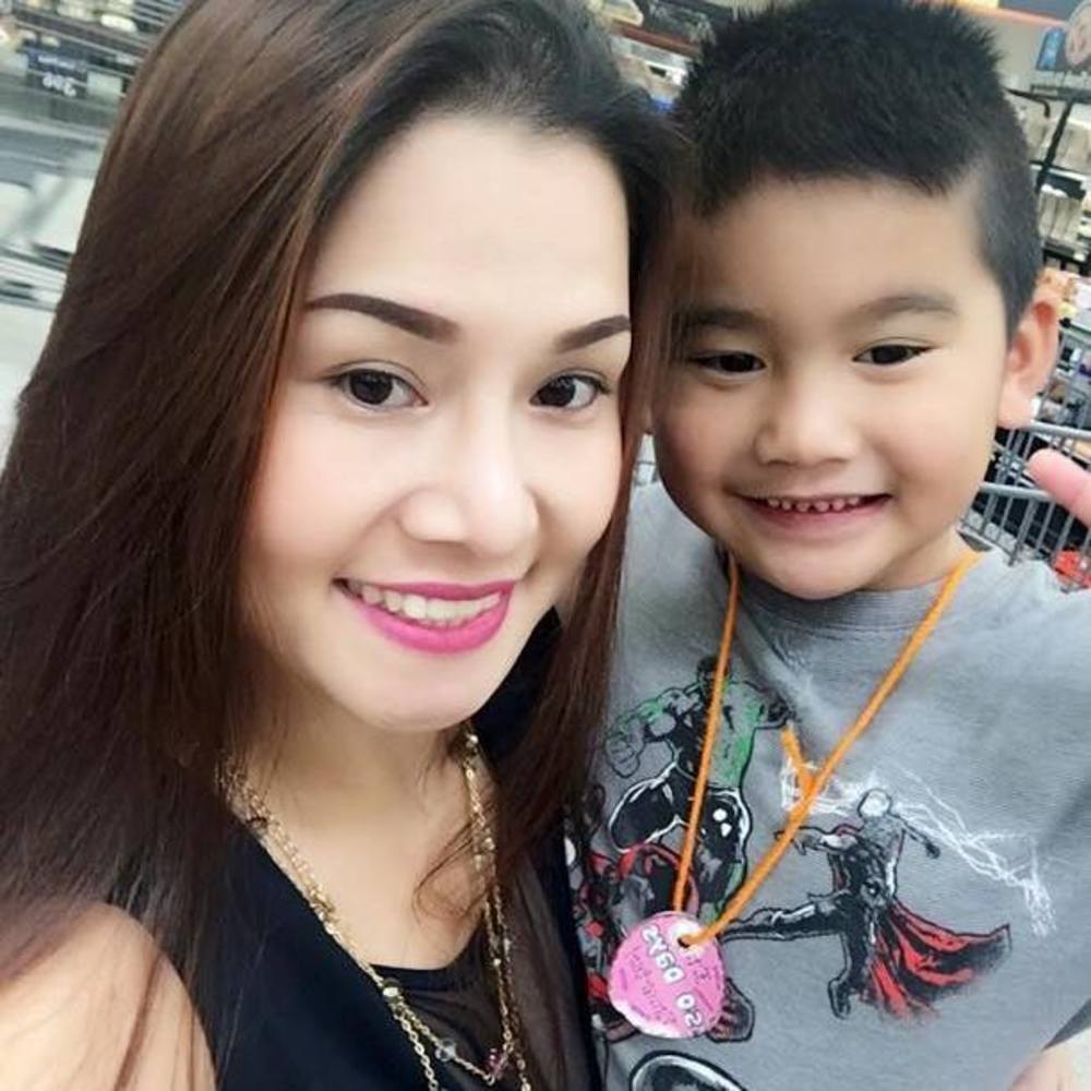 Meet your Posher, Eva