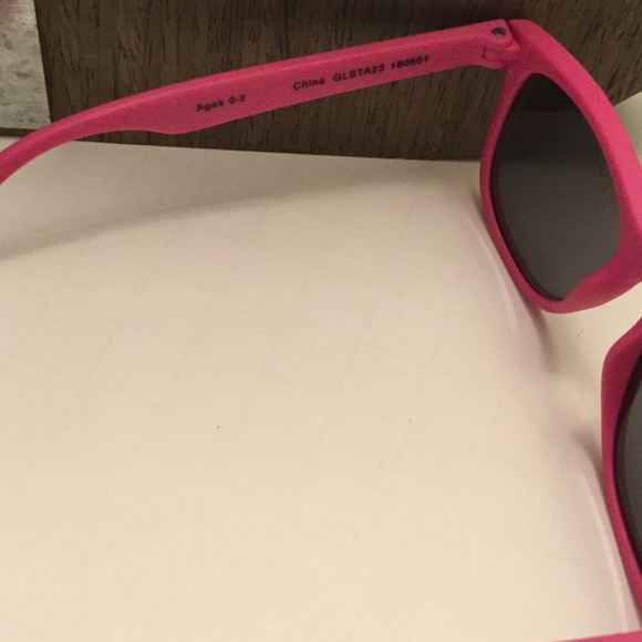 New with tags Mustachifier polarized sunglasses - Picture 4 of 4