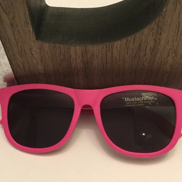 New with tags Mustachifier polarized sunglasses - Picture 1 of 4
