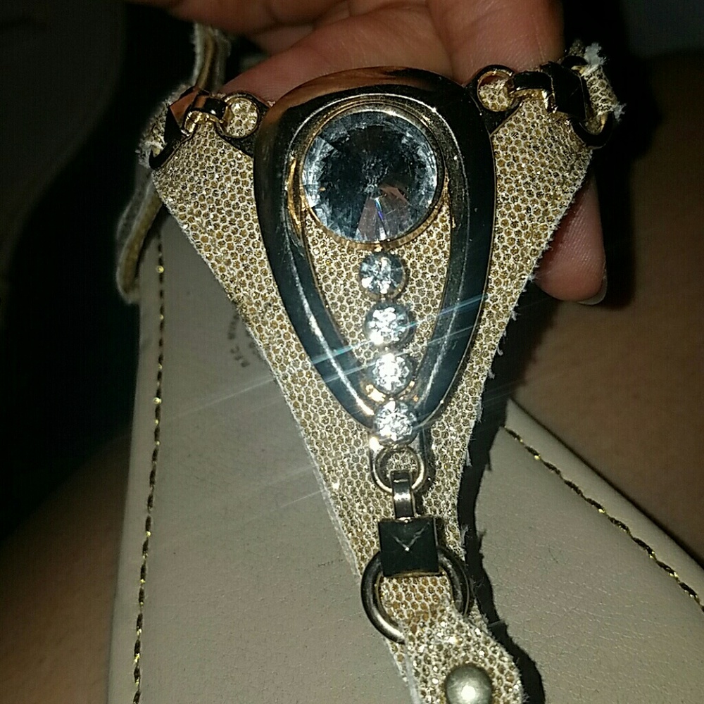 Sandals - Picture 2 of 4